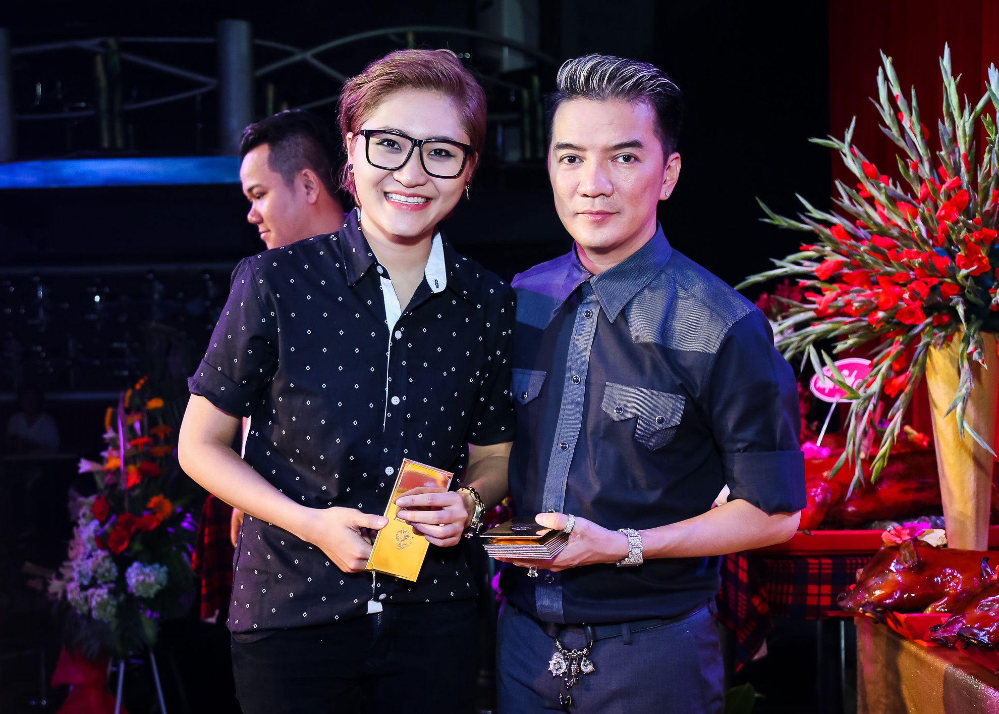 Đàm Vĩnh Hưng giỗ Tổ ở sân khấu ảnh 11 Dam Vinh Hung gio To o san khau anh 11