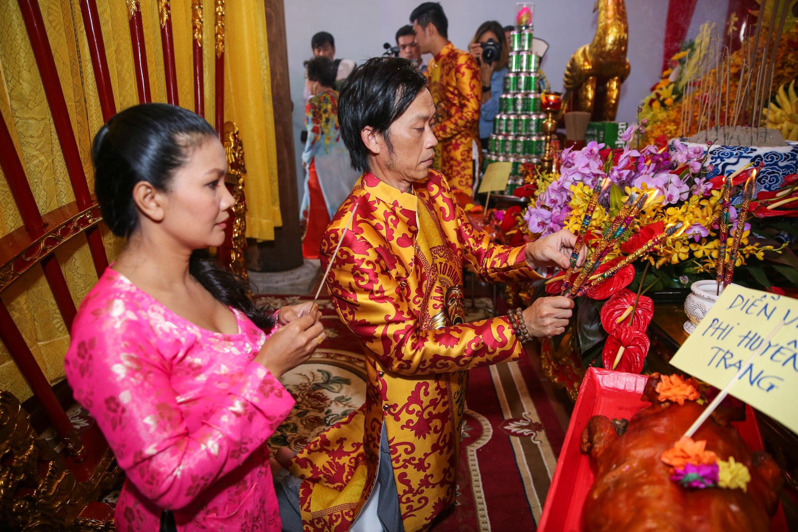 Den tho To cua Hoai Linh anh 7