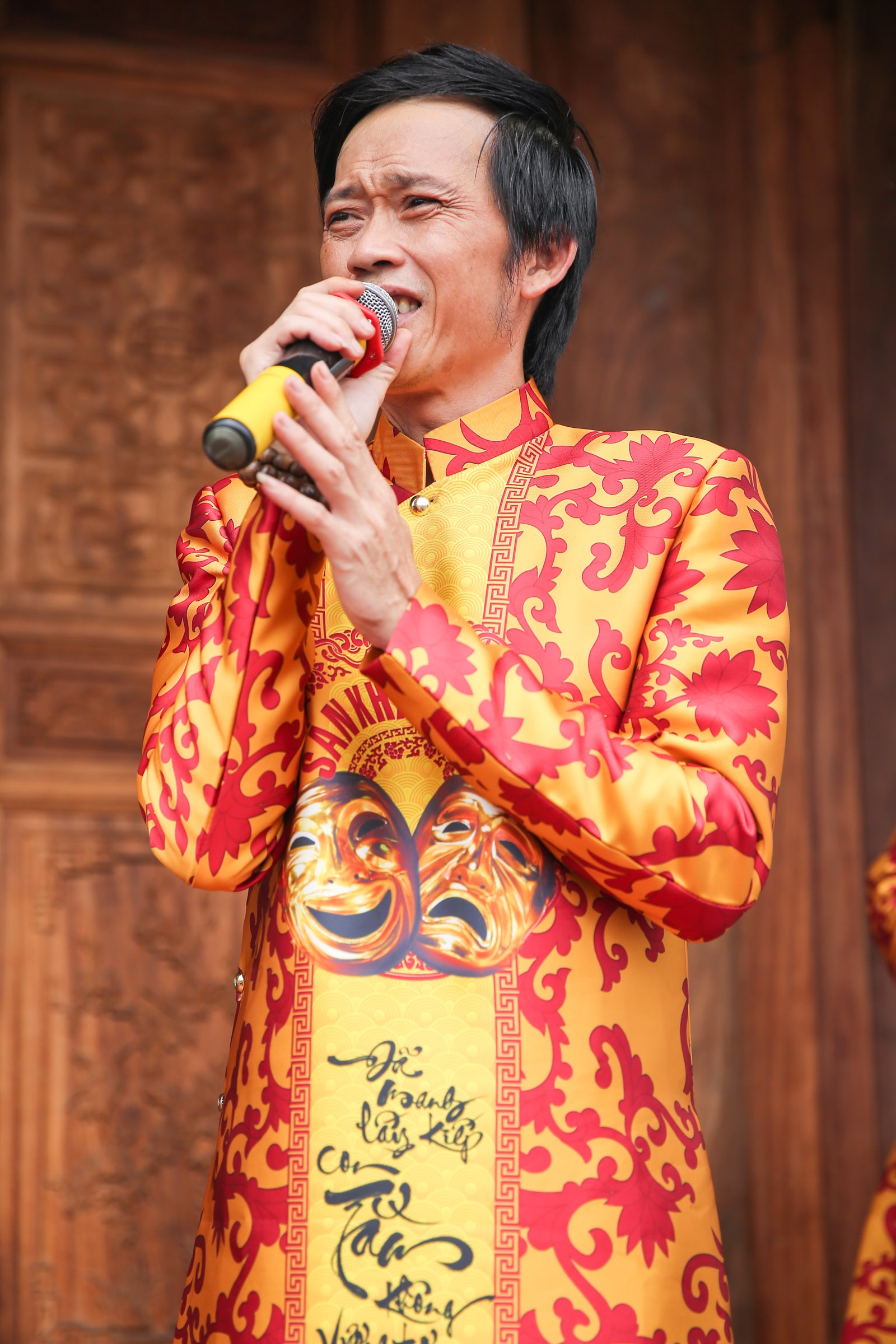 Den tho To cua Hoai Linh anh 2