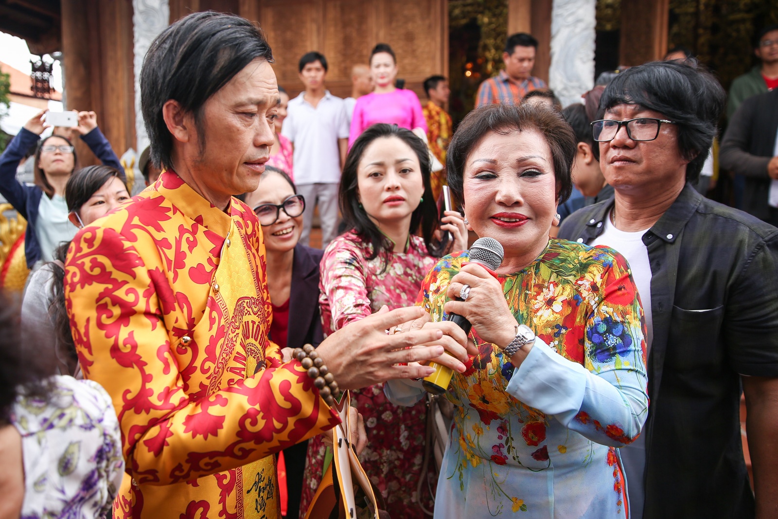 Den tho To cua Hoai Linh anh 5