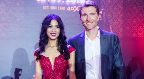 Johnny Tri Nguyen tu choi chup anh cung Nhung Kate hinh anh