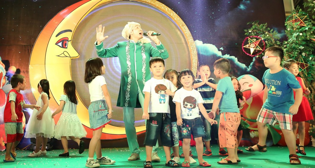 Đêm nhạc Trung thu hội ngộ ảnh 7 Dem nhac Trung thu hoi ngo anh 7