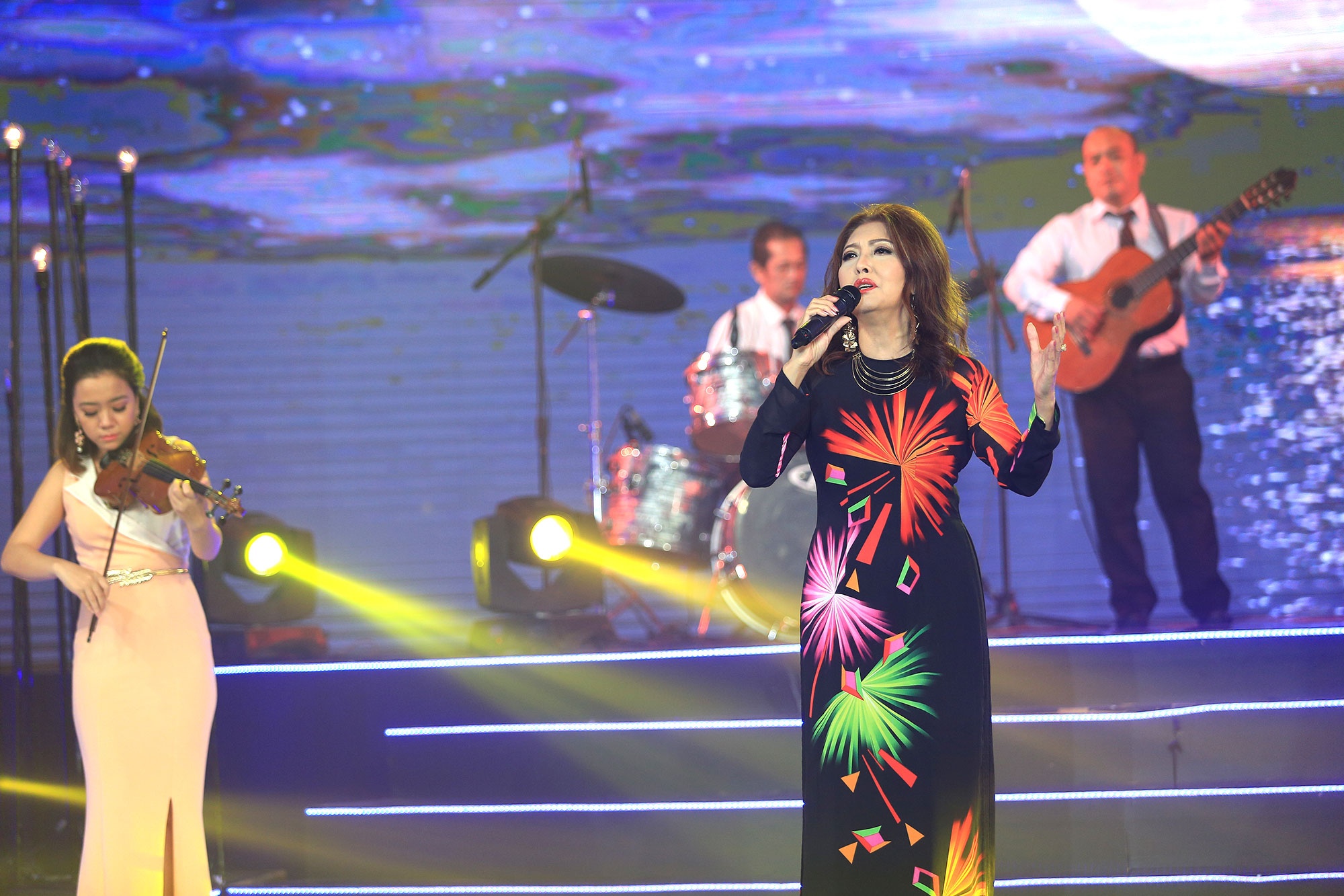 Chương trình Sài Gòn đêm thứ 7 ảnh 4 Chuong trinh Sai Gon dem thu 7 anh 4