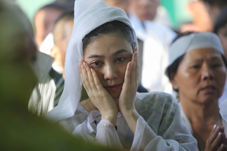 Nguoi than khoc nuc no tien biet NSND ThanhTong hinh anh