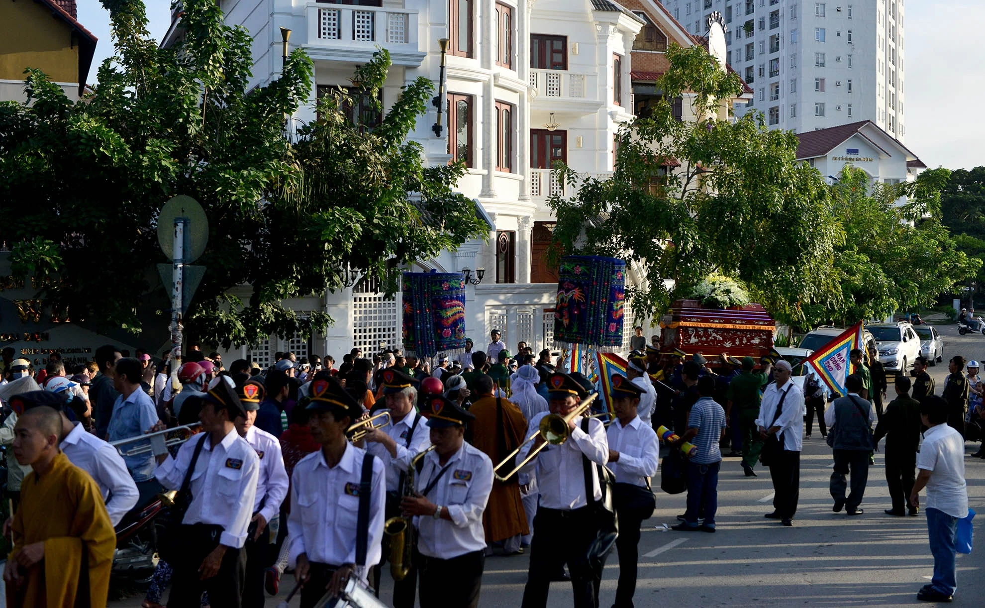 Dam tang Thanh Tong anh 5