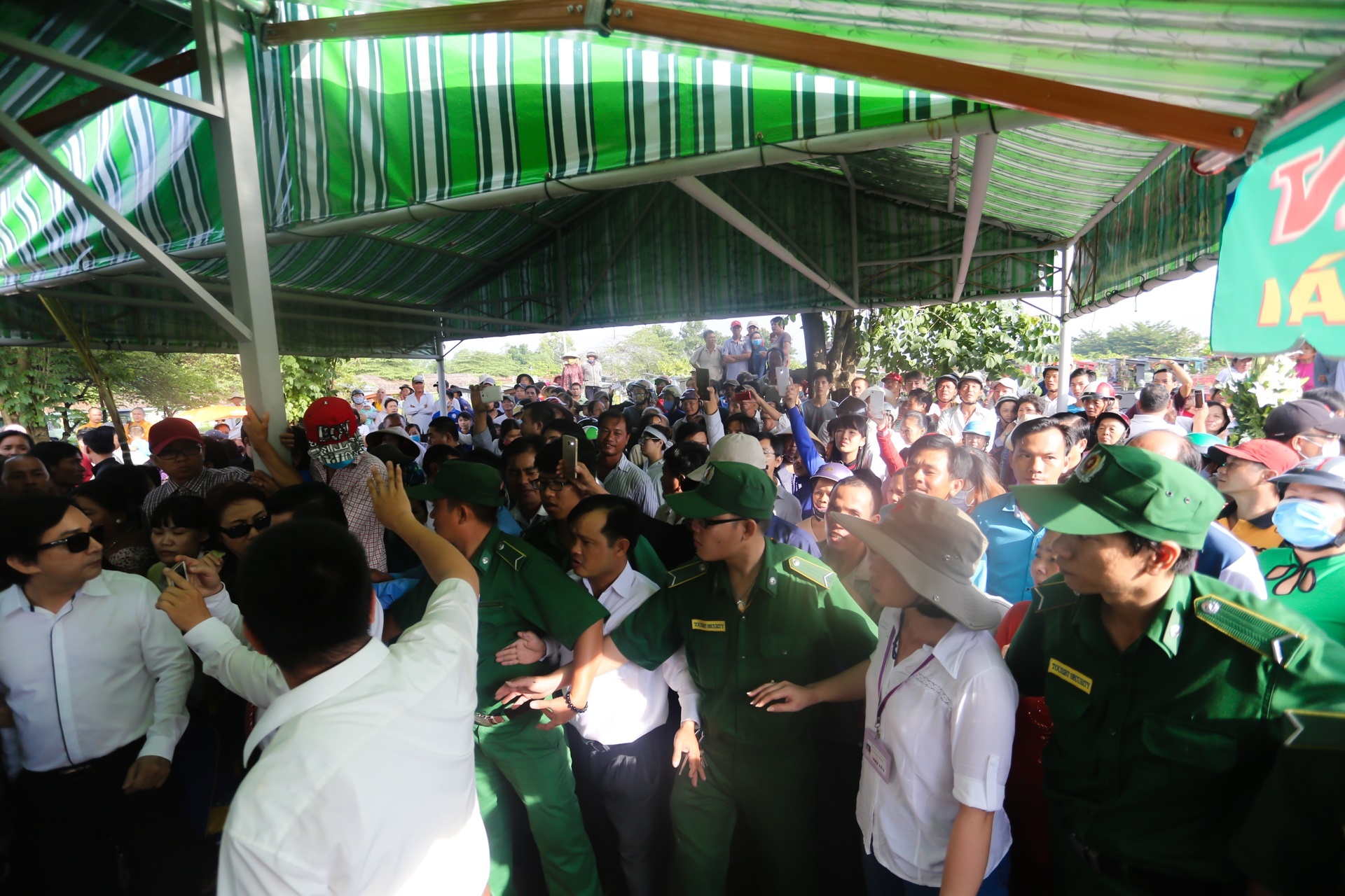 Dam tang NSND Thanh Tong anh 4