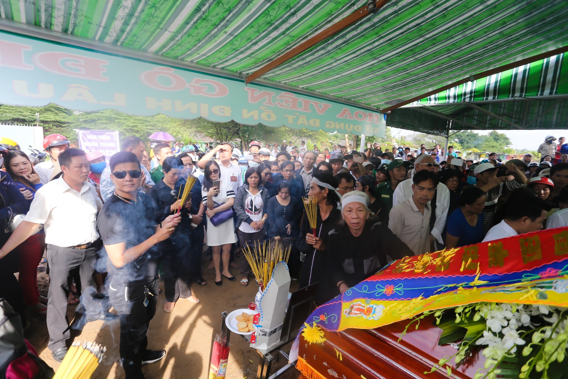 Dam tang Thanh Tong anh 11