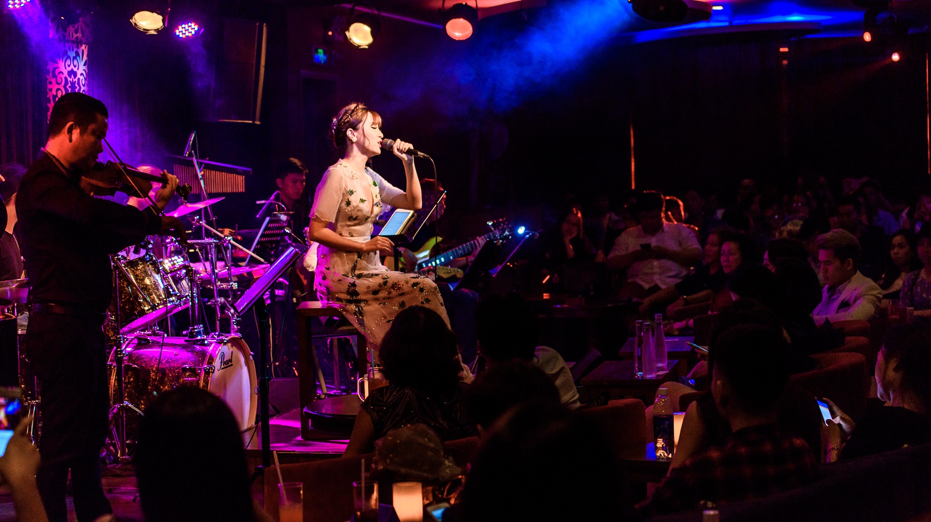 Mini show của Bùi Bích Phương ảnh 1 Mini show cua Bui Bich Phuong anh 1