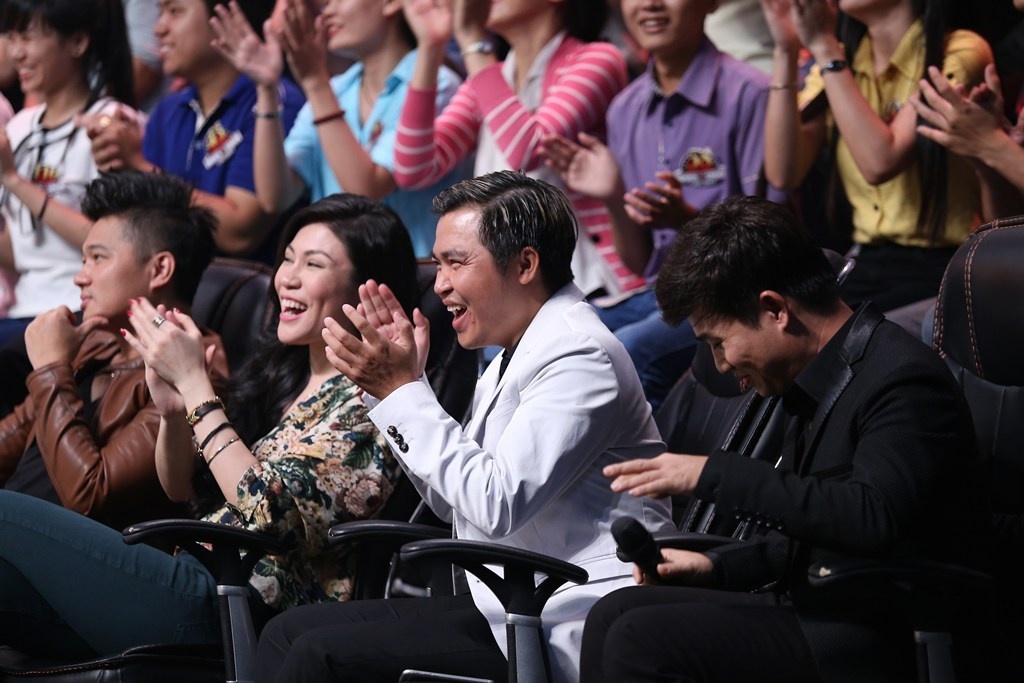 Tap 2 Ca si giau mat anh 3