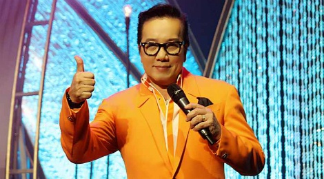 Elvis Phuong tai hien cac ban hit cua ban nhac Phuong Hoang hinh anh