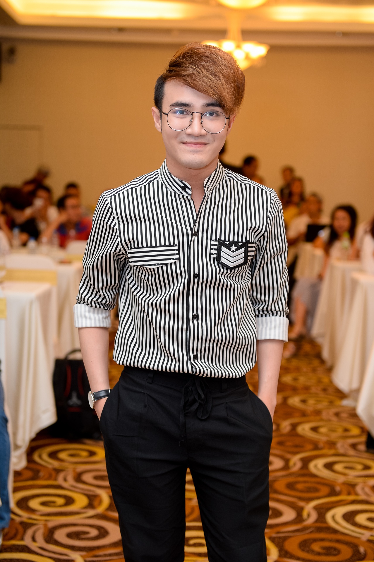 Viet Huong to chuc live show o san van dong anh 12