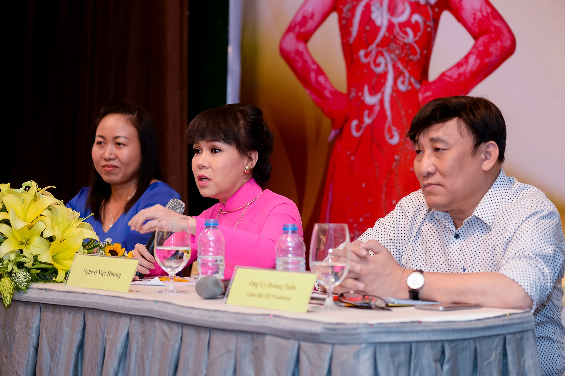 Viet Huong to chuc live show o san van dong anh 5