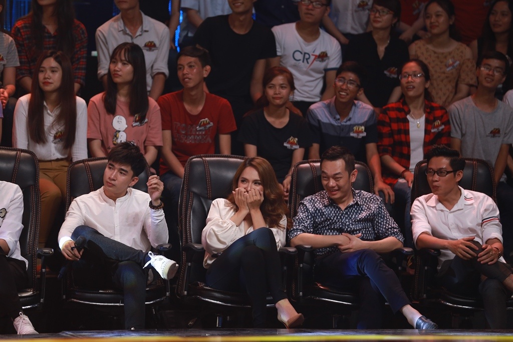 Tap 4 Ca si giau mat anh 3