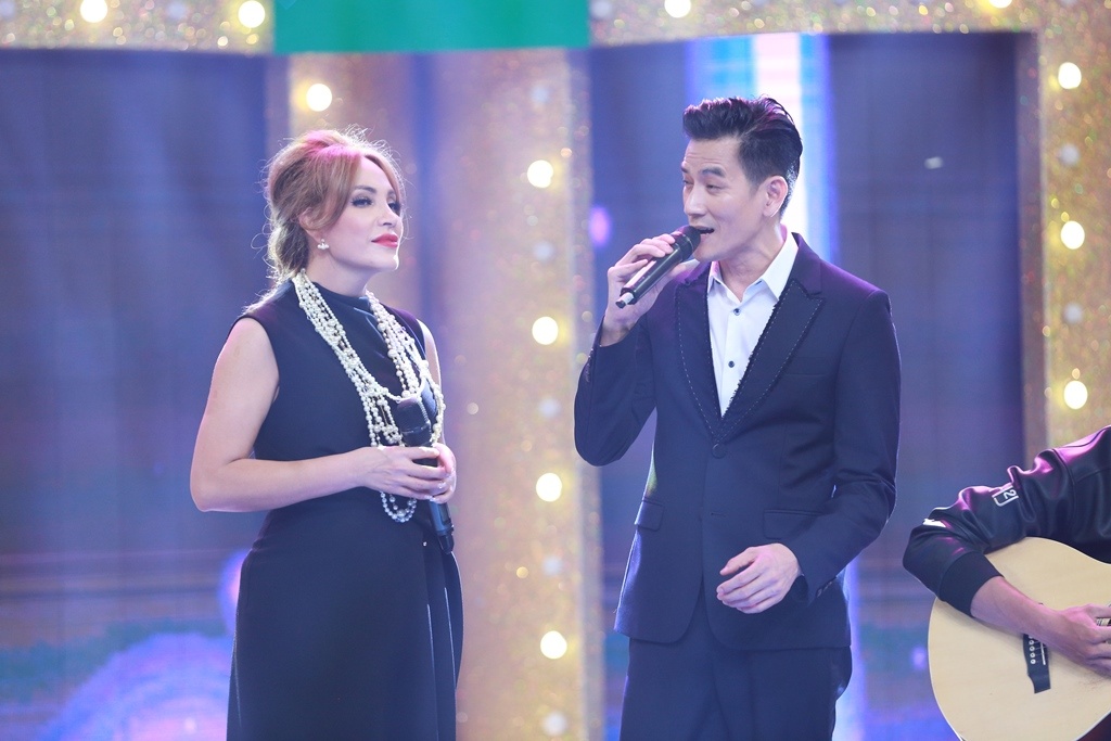 Tap 5 Ca si giau mat anh 6