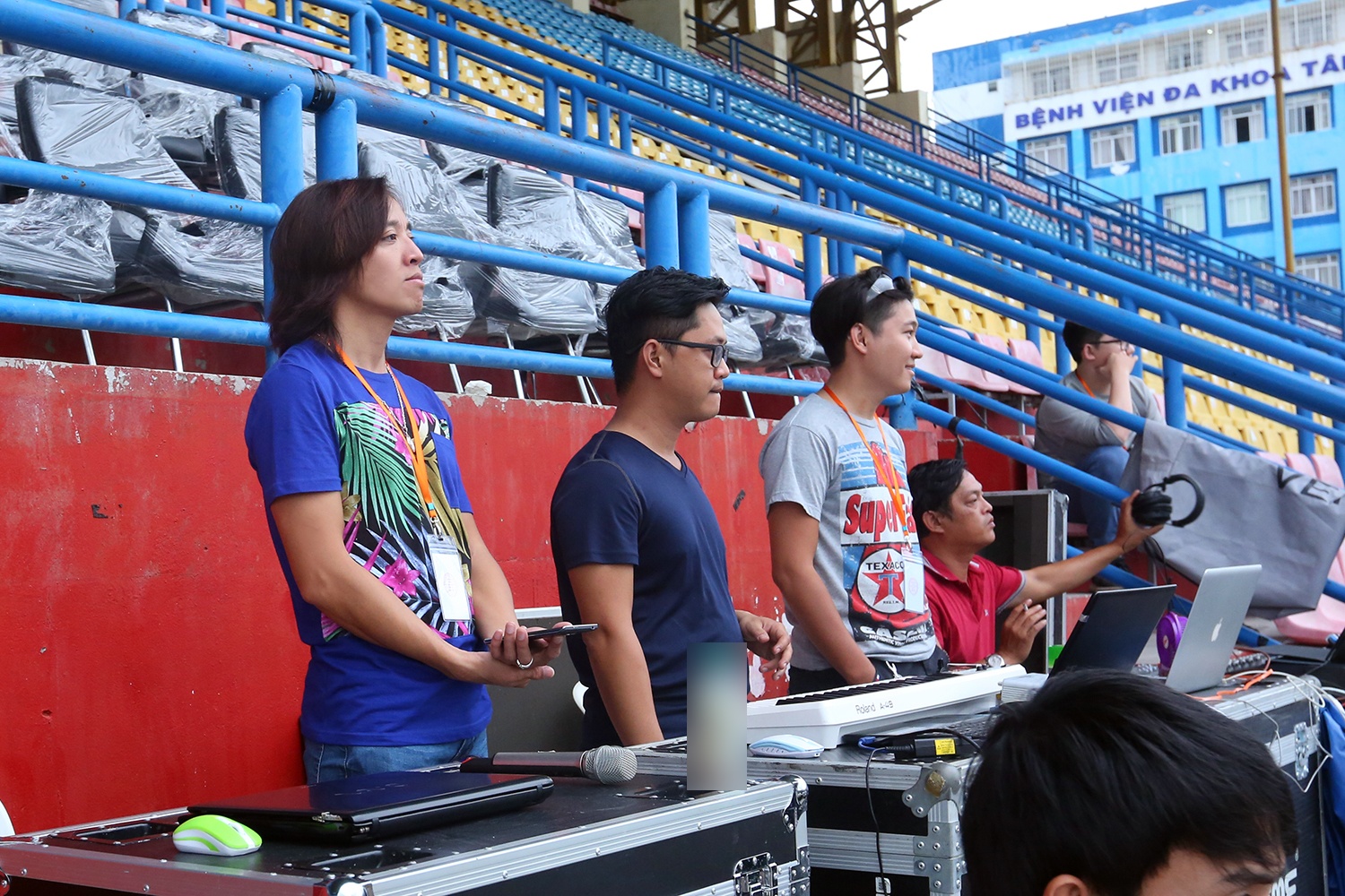 Live show đầu tiên của Việt Hương ảnh 5 Live show dau tien cua Viet Huong anh 5