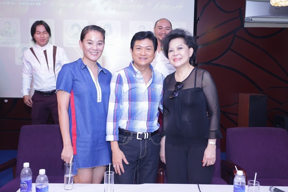 Danh ca Giao Linh tổ chức live show ảnh 1 Danh ca Giao Linh to chuc live show anh 1