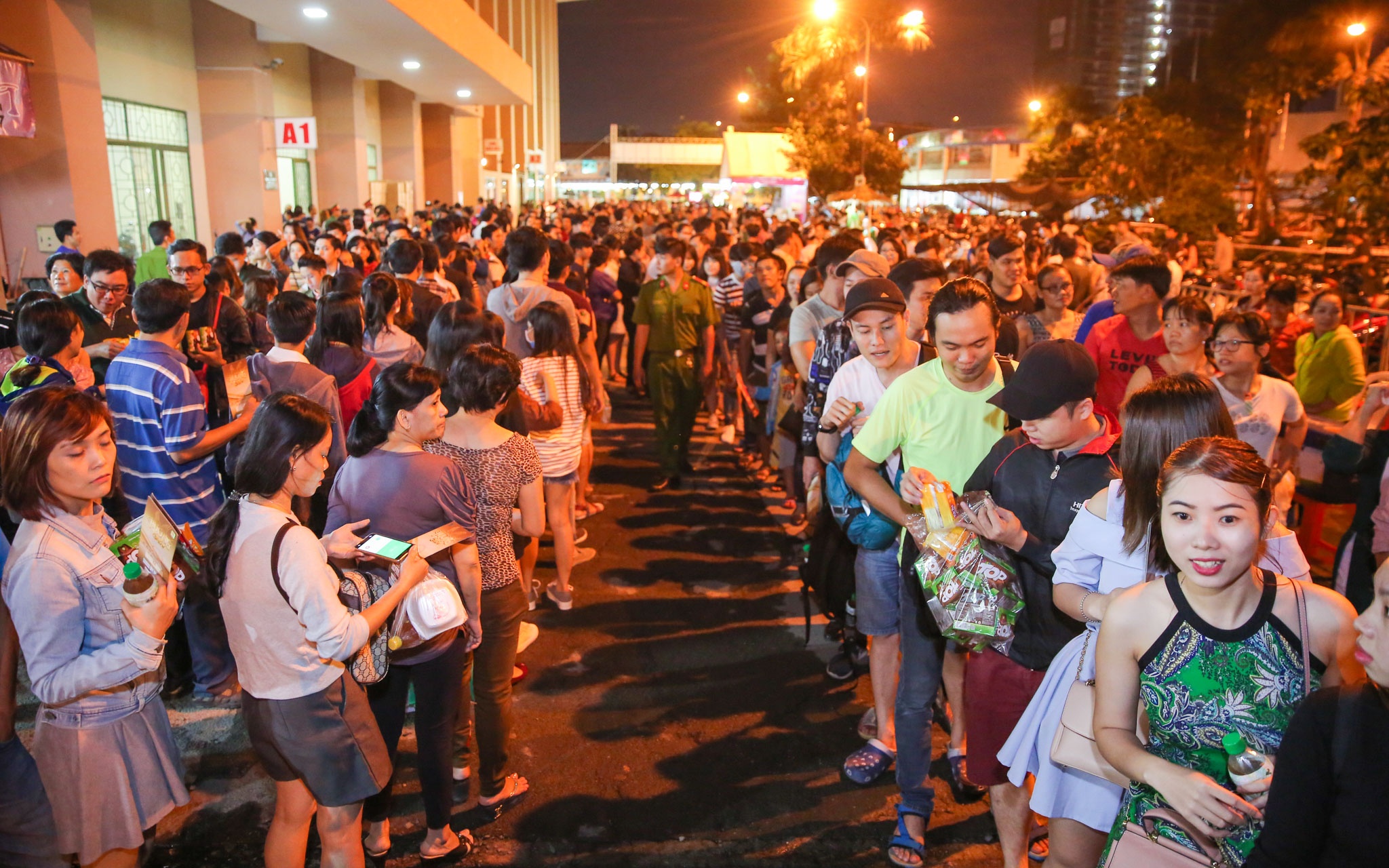 Live show hai Viet Huong anh 2