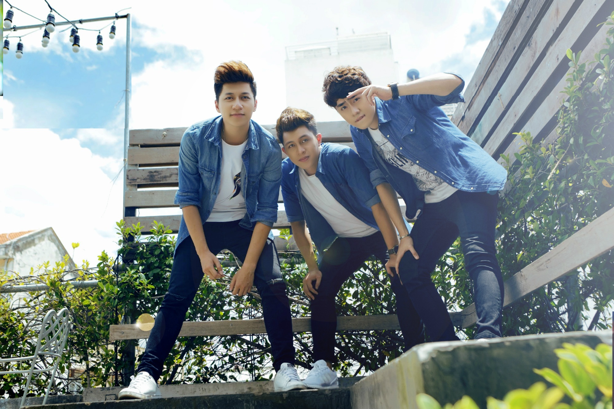Nhóm nhạc The Wings phát hành MV mashup  ảnh 2 Nhom nhac The Wings phat hanh MV mashup anh 2