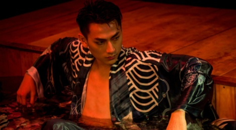 Fan xon xao nghi van Isaac dao Big Bang trong MV moi hinh anh