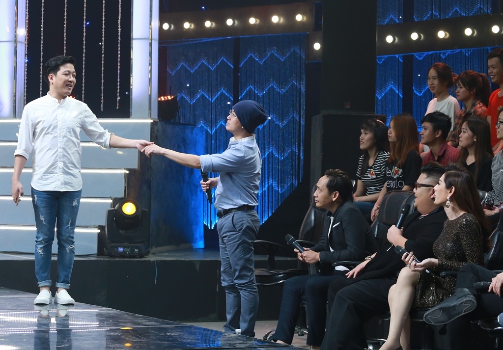 Tap 8 Ca si giau mat anh 4