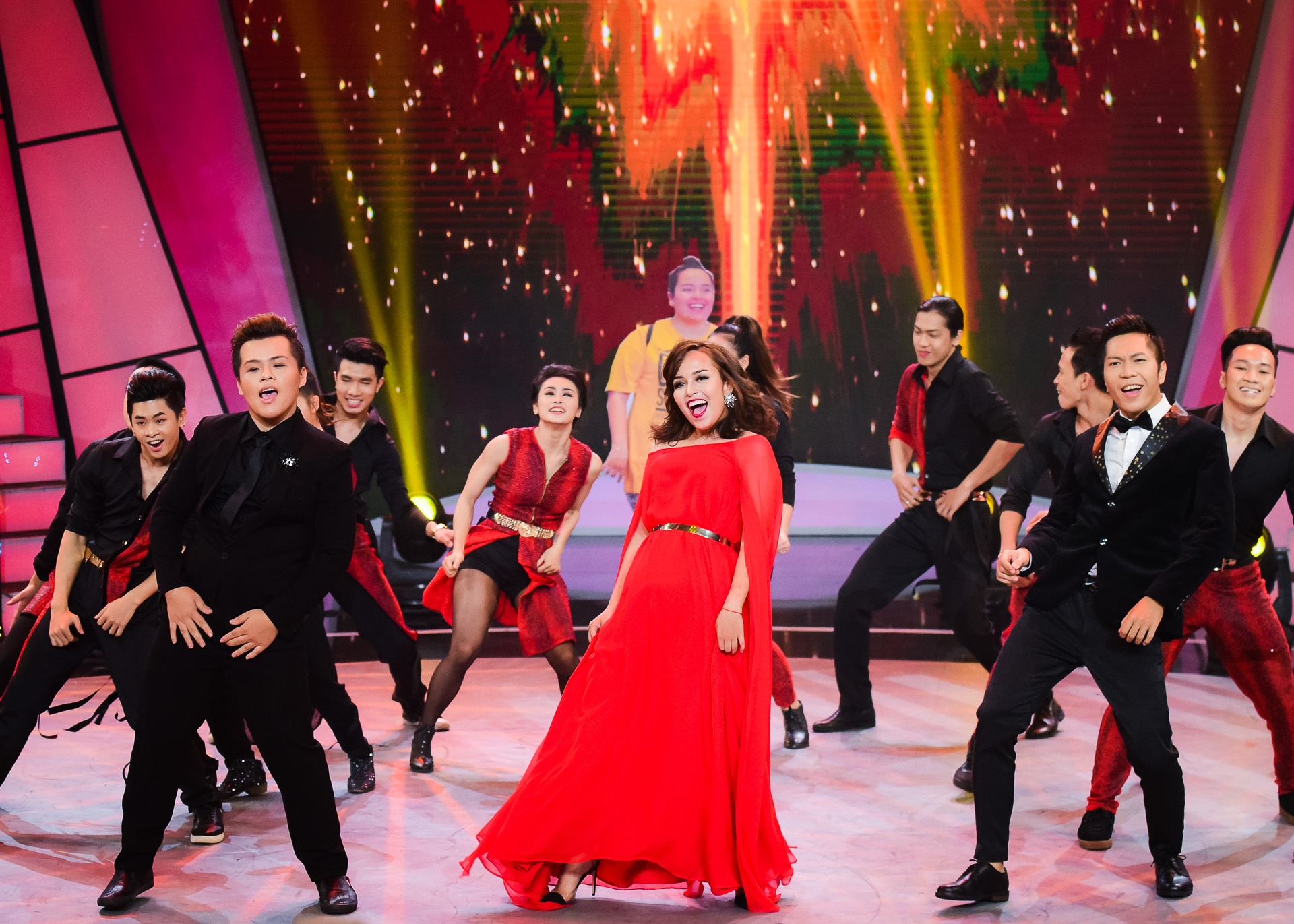 Chung kết Bước nhảy ngàn cân ảnh 1 Chung ket Buoc nhay ngan can anh 1