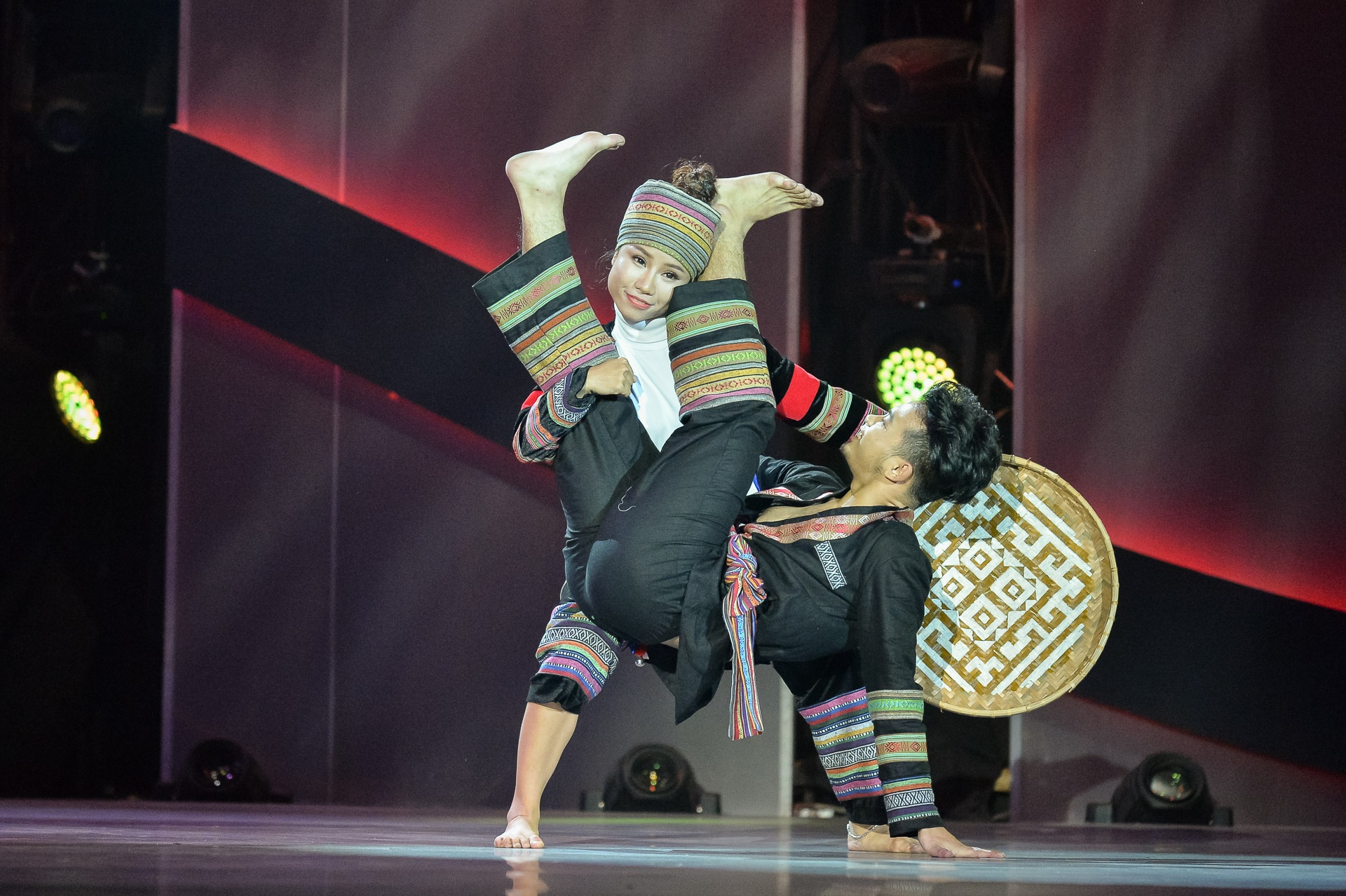 Tap 2 Thu thach cung buoc nhay anh 5