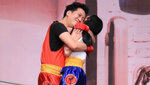 Truong Giang lien tuc om hon tinh cu Tran Thanh o On gioi hinh anh