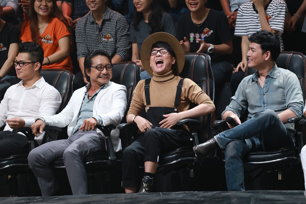 Tap 10 Ca si giau mat anh 5