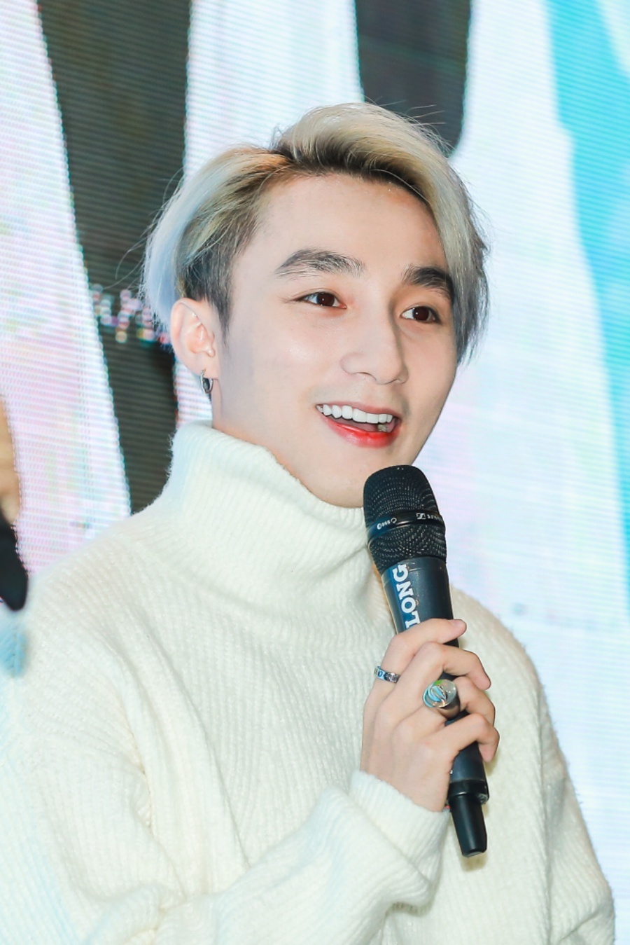 Fan meeting của Sơn Tùng MTP ảnh 3 Fan meeting cua Son Tung MTP anh 3