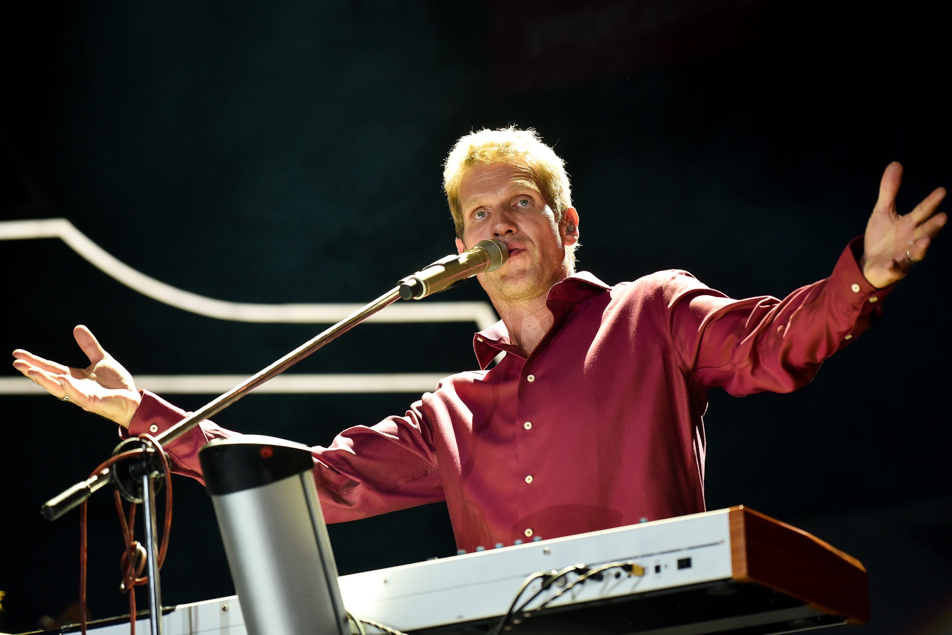 Dem nhac Sky Connection anh 2