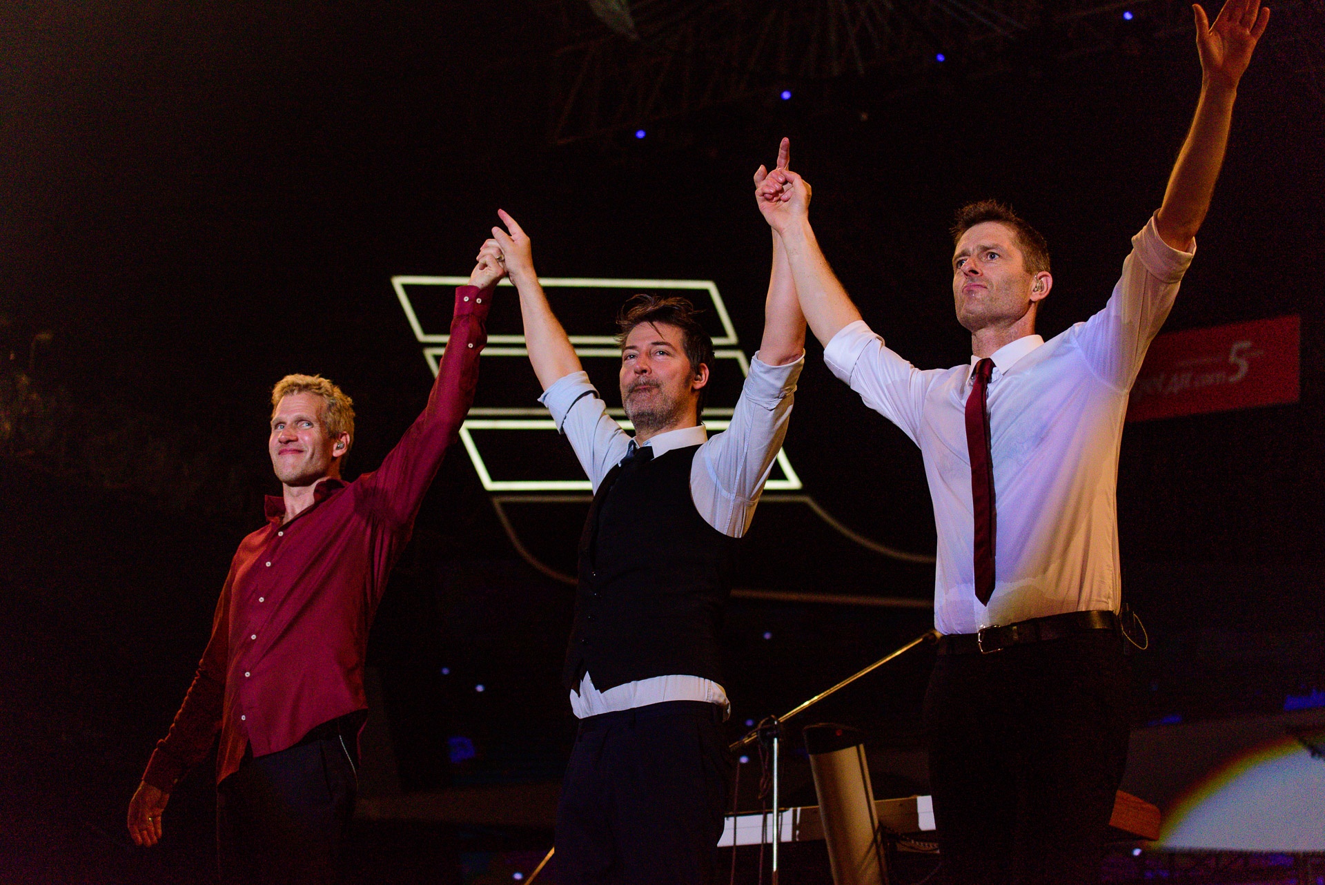 Dem nhac Sky Connection anh 5