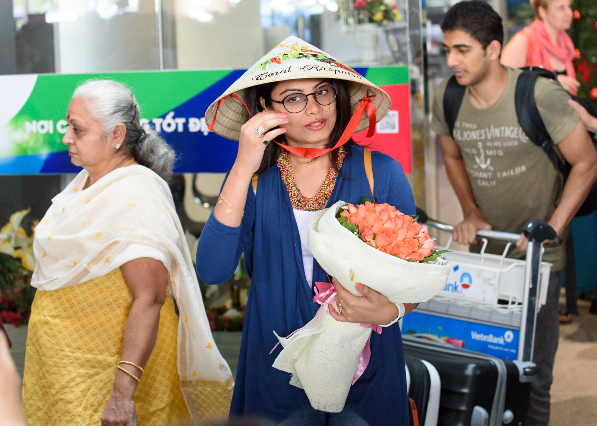 Sao Cô dâu 8 tuổi sang Việt Nam ảnh 4 Sao Co dau 8 tuoi sang Viet Nam anh 4