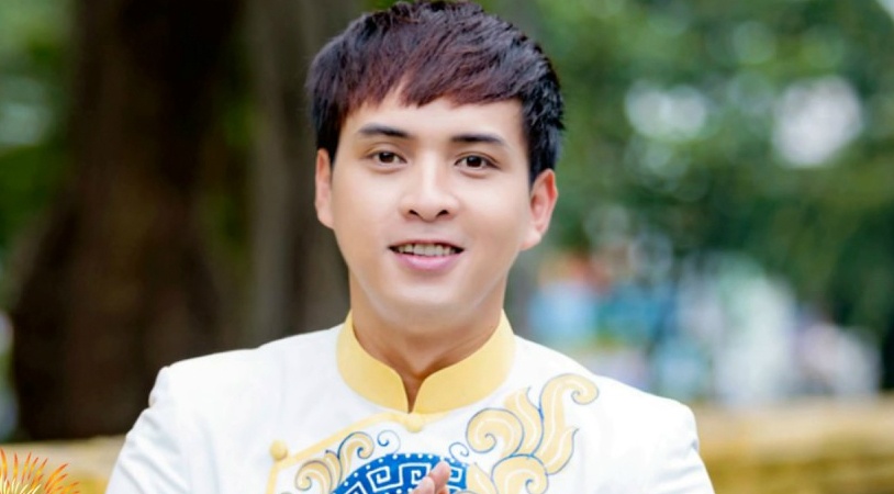 Ho Quang Hieu - An Tet hinh anh