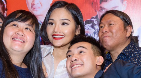 Miu Le to Pho Dac Biet 'lua doi' co suot 6 nam hinh anh