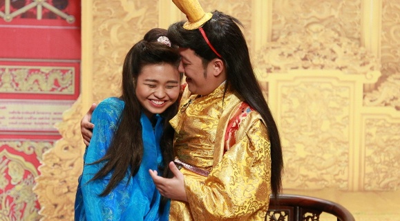 Truong Giang bi to yeu duong lang nhang hinh anh