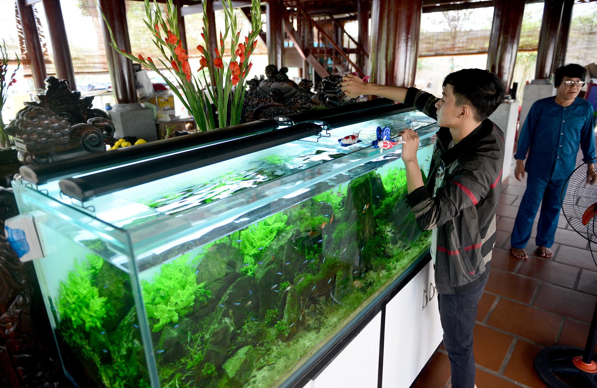 Nha tho To cua Hoai Linh don dep don Tet anh 14