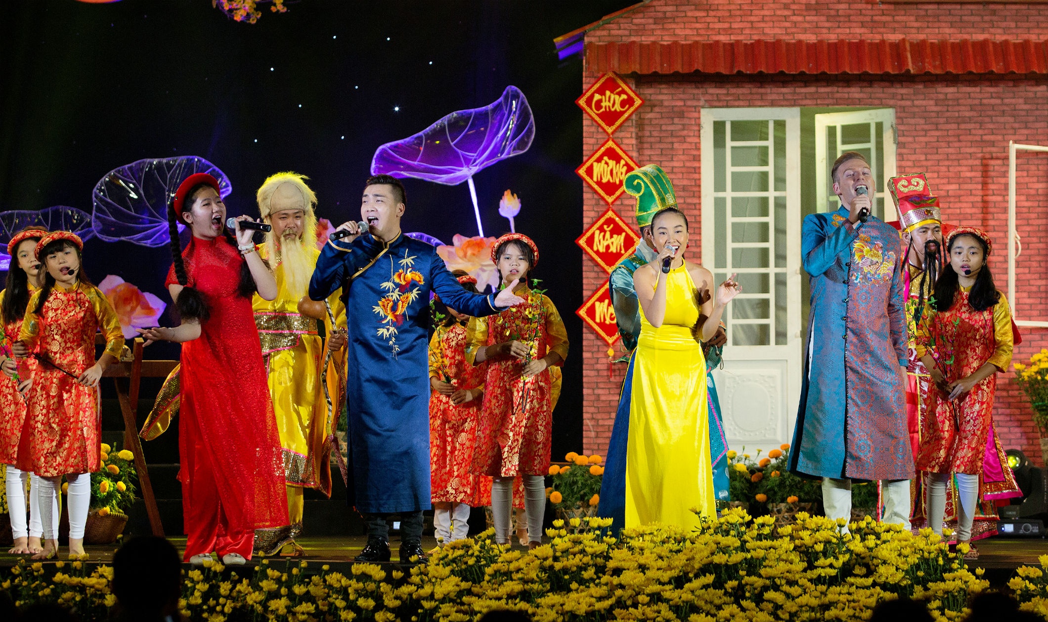 Đêm nhạc Mái ấm gia đình Việt ảnh 11 Dem nhac Mai am gia dinh Viet anh 11