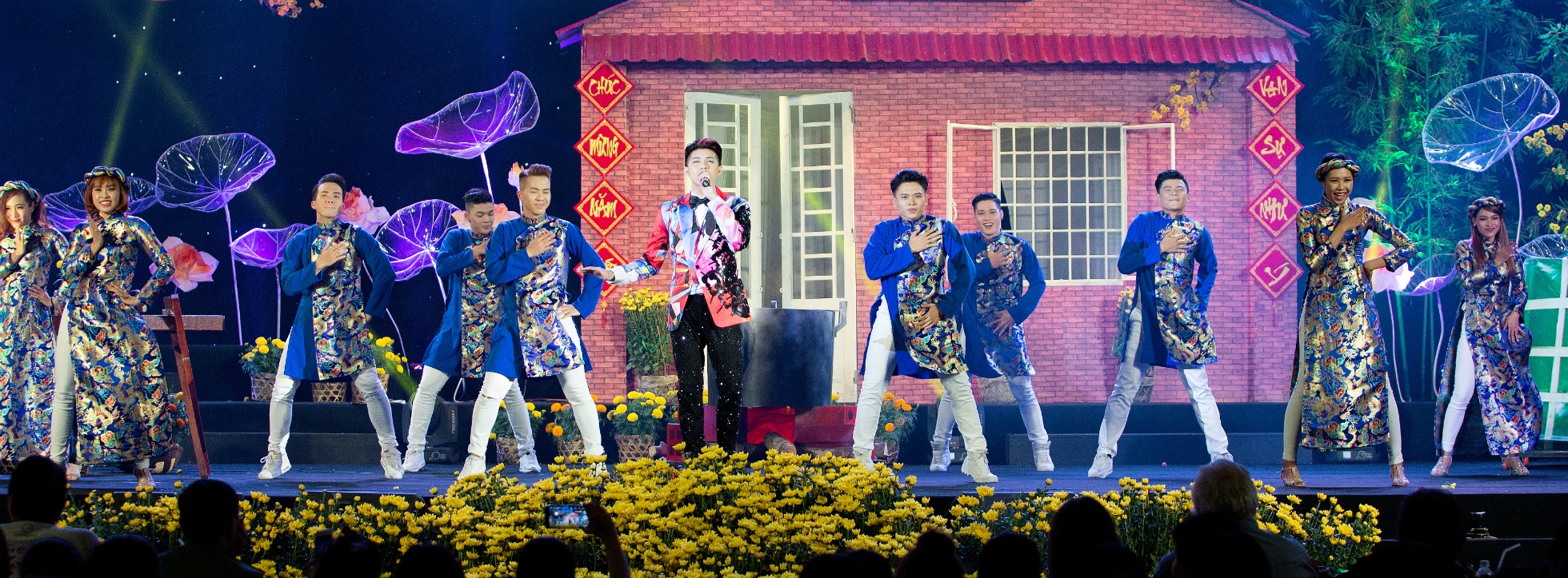 Đêm nhạc Mái ấm gia đình Việt ảnh 4 Dem nhac Mai am gia dinh Viet anh 4