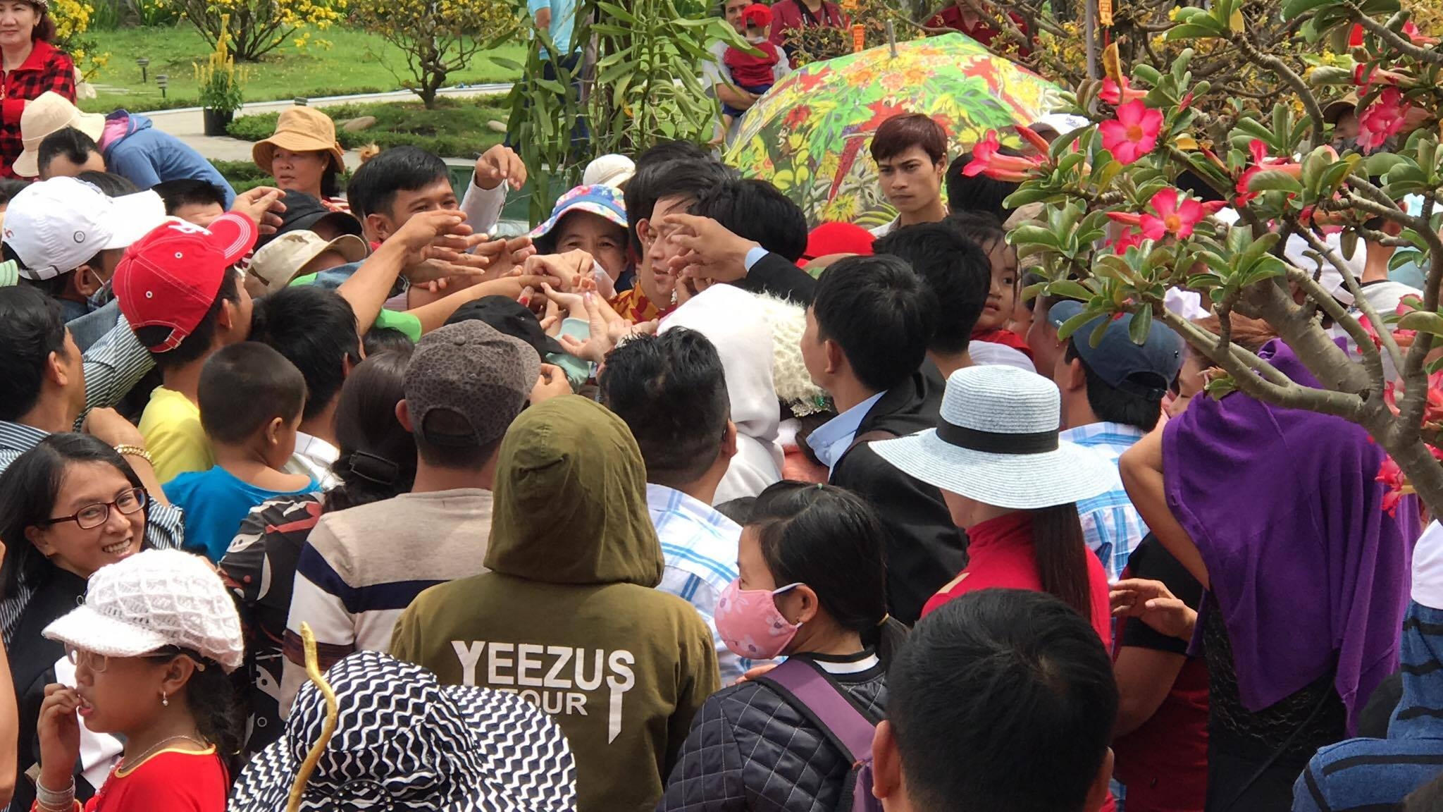 Den tho To cua Hoai Linh anh 3