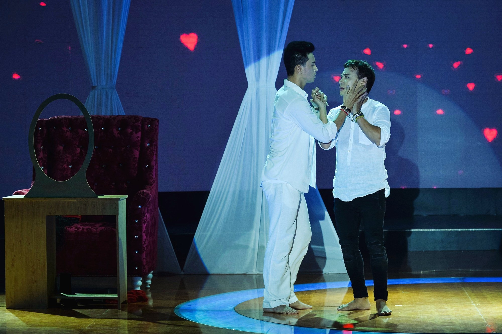 Chung kết cuộc thi Tiếu lâm tứ trụ ảnh 2 Chung ket cuoc thi Tieu lam tu tru anh 2