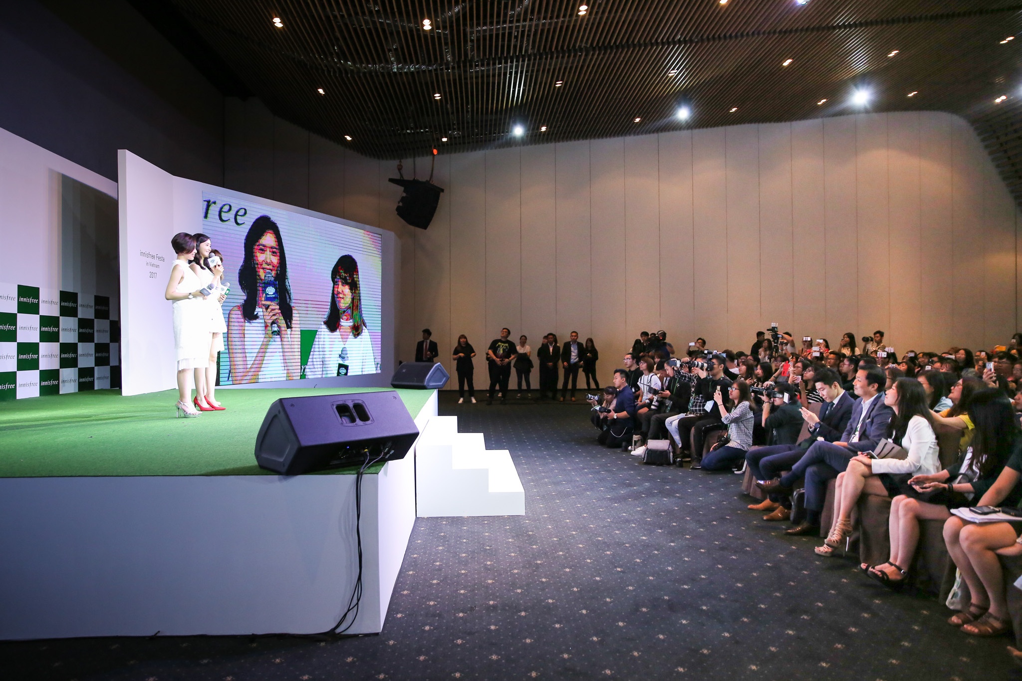 Yoona của SNSD sang Việt Nam ảnh 1 Yoona cua SNSD sang Viet Nam anh 1