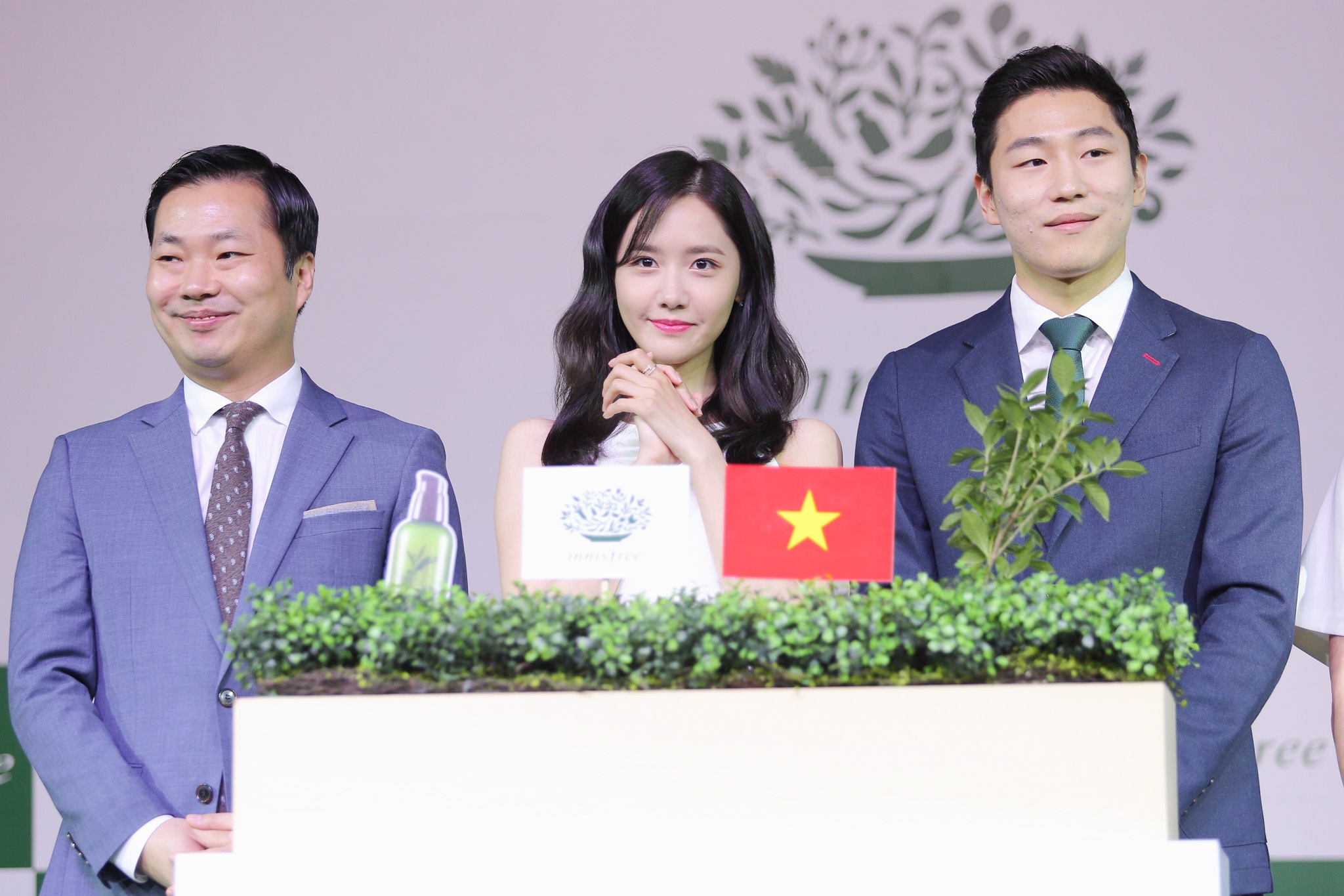 Yoona SNSD den Viet Nam anh 9