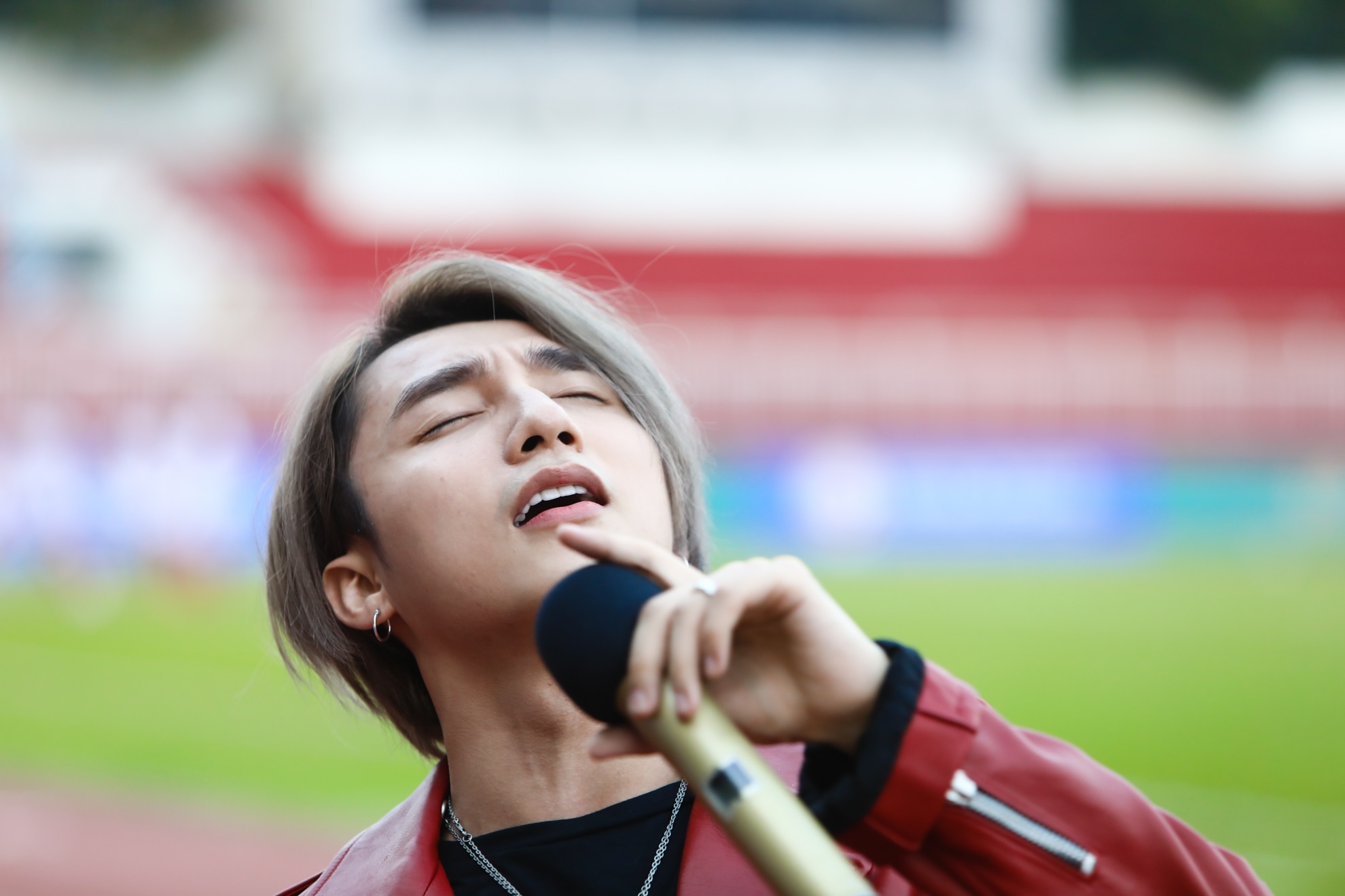 Son Tung MTP bieu dien o VLeague anh 4