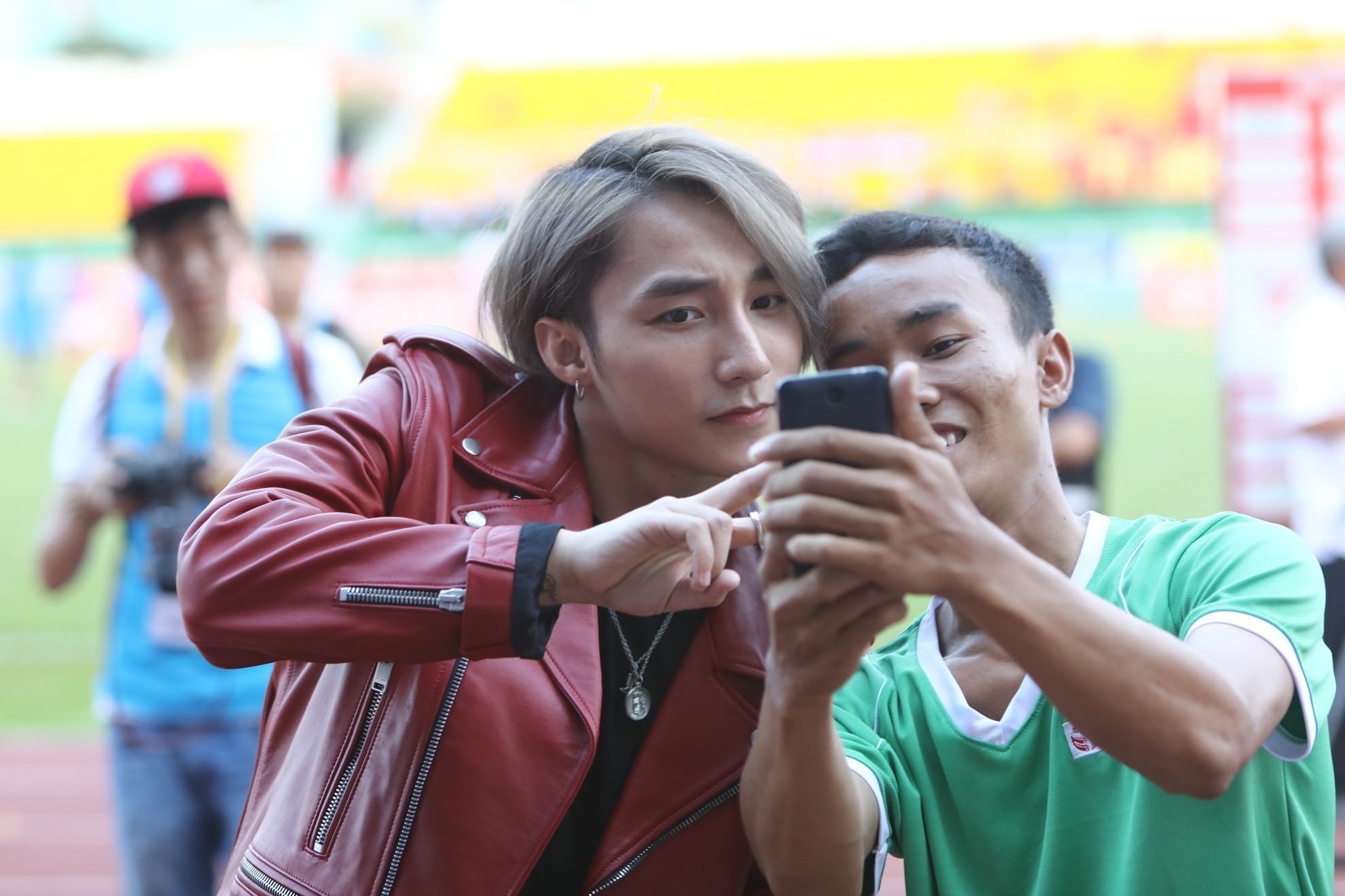 Son Tung MTP bieu dien o VLeague anh 7