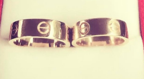 Linh Chi khoe nhan doi do Lam Vinh Hai tang hinh anh