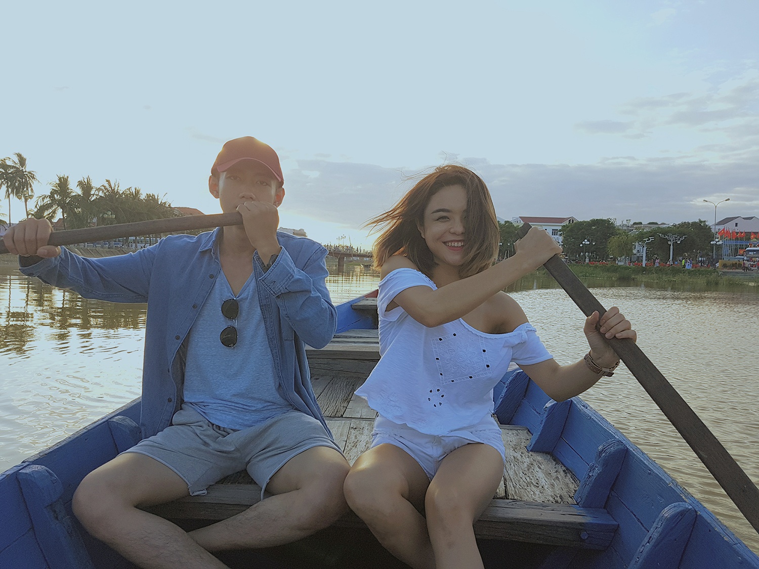 Thai Trinh va Quang Dang du lich Hoi An anh 2