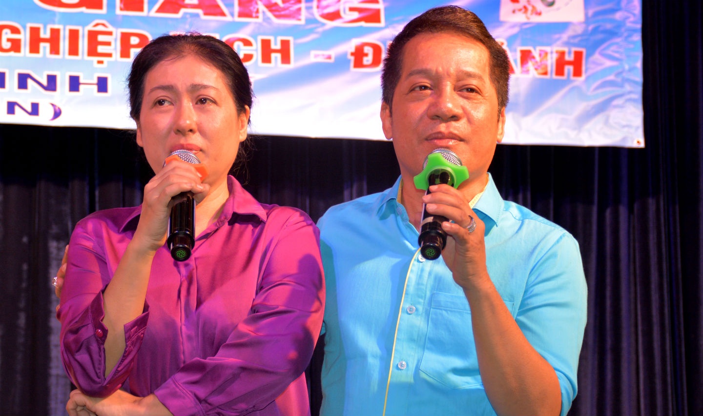 Minh Nhi phat bieu tai buoi khai giang lop hoc moi hinh anh