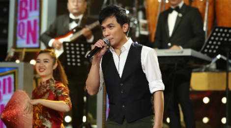 Phi Nhung phan khich xem Manh Quynh nhay voi vu doan hinh anh