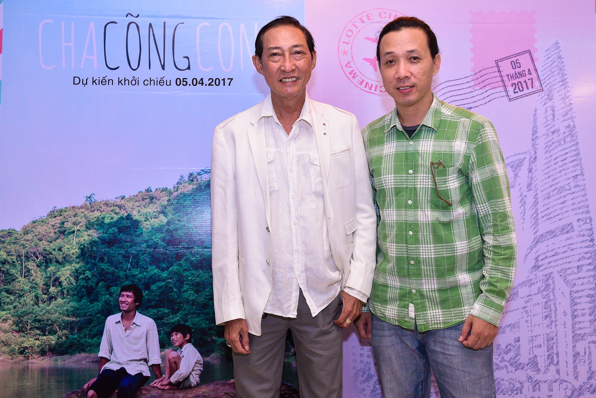 Ra mắt đoàn phim Cha cõng con ảnh 6 Ra mat doan phim Cha cong con anh 6