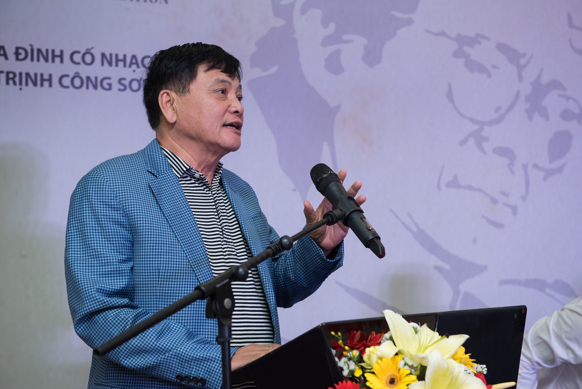 Đêm nhạc tưởng nhớ nhạc sĩ Trịnh Công Sơn ảnh 1 Dem nhac tuong nho nhac si Trinh Cong Son anh 1